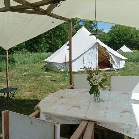 La Toile Sous Les Etoiles Hotel Charron  Buitenkant foto